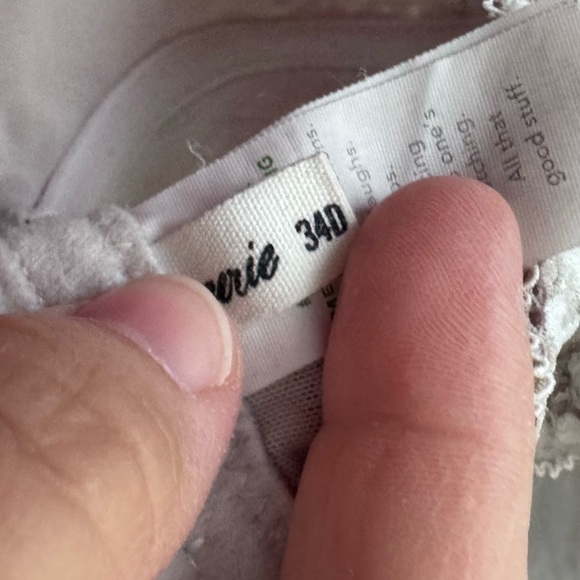 Aerie Real Happy Demi Lightly Lined Candy Lace Bra Size 34D - Picture 4 of 6